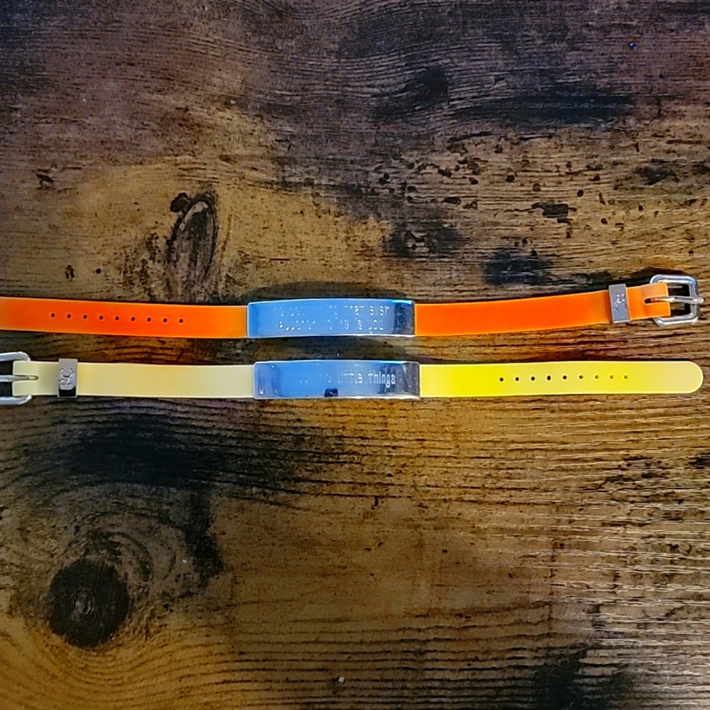 2 bracelets